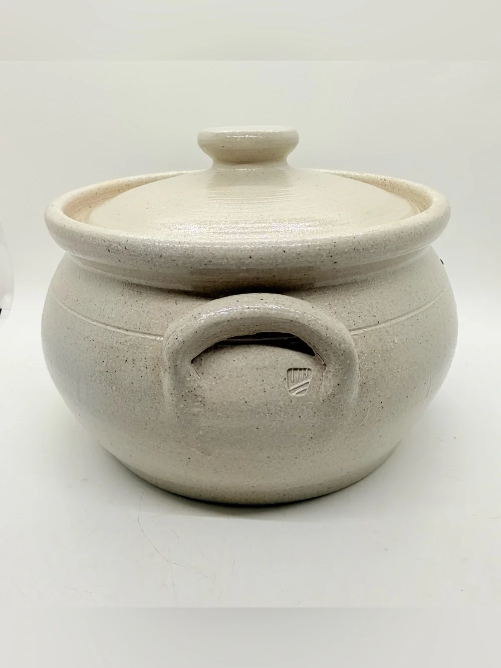 2003 Salmon Falls Pottery Blueberry Basket Bean Pot Casserole Salt Glaze Large